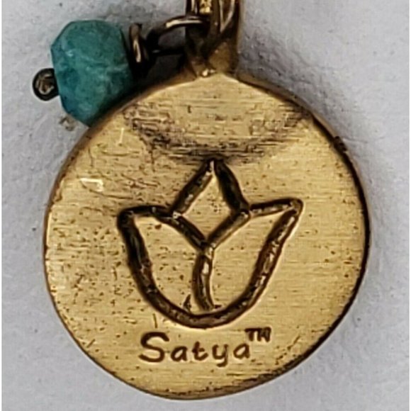 Necklace Gold Plated Satya Pendant 18" - Picture 6 of 12